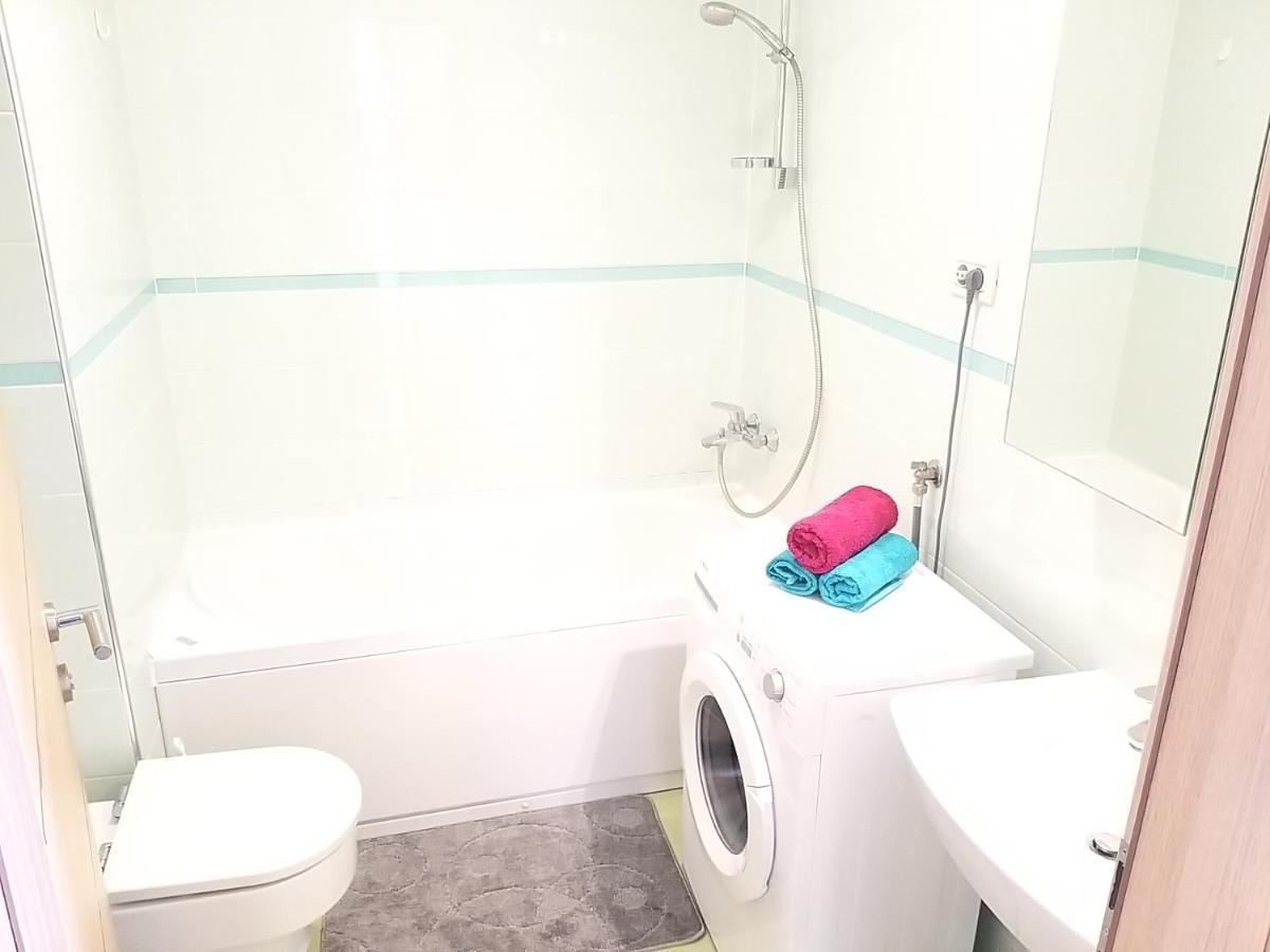 3 Bedroom Apartment With Terrace And Free Parking Split Exterior foto