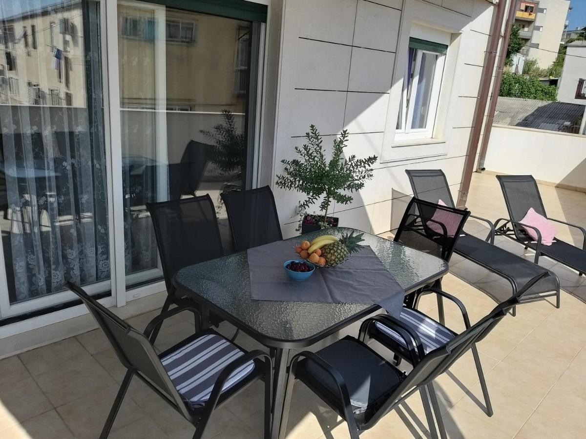 3 Bedroom Apartment With Terrace And Free Parking Split Exterior foto